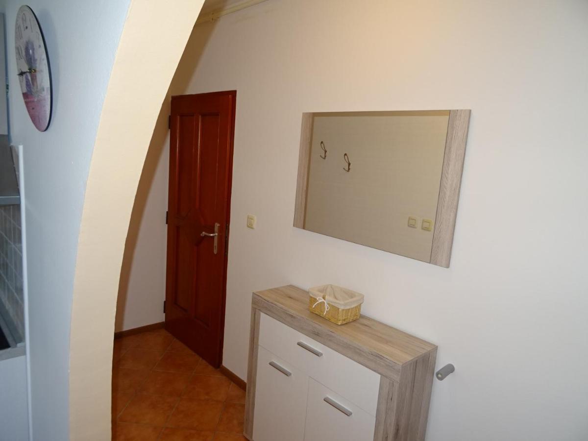 Apartment Erika Premantura Exteriör bild